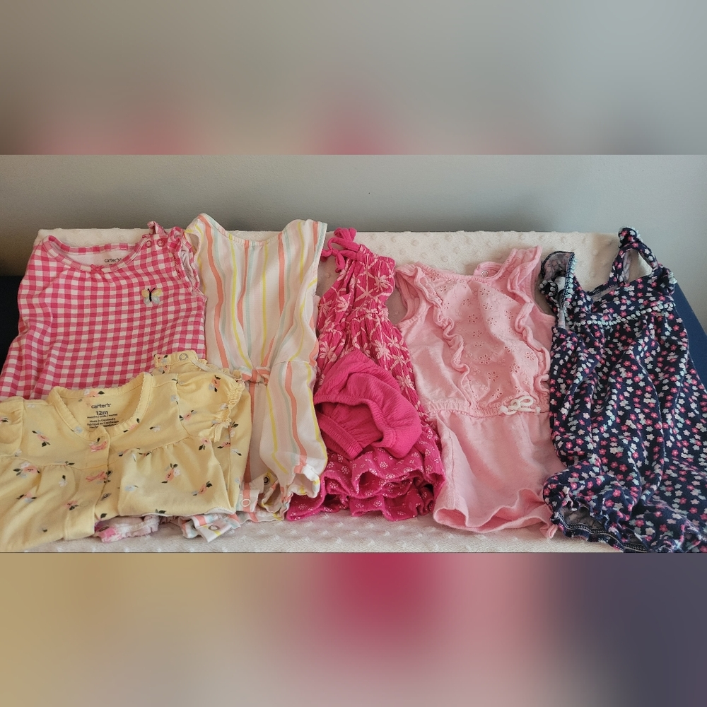 Set of 6, Carter's baby outfits, sz 12 mo, 5 rompers + 1 dress